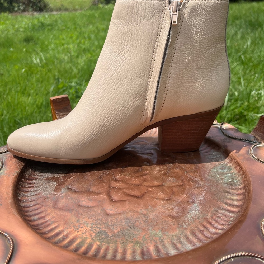 Frye White Ankle Boots - Picture 3 of 7